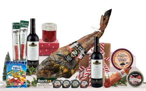 Lot gurmet amb espatlla ibèrica d'engreix de Salamanca, vi Rioja Reserva, embotits ibèrics, llom curat, formatge, patés, crema de sobrassada i caixa decorada amb nansa.
